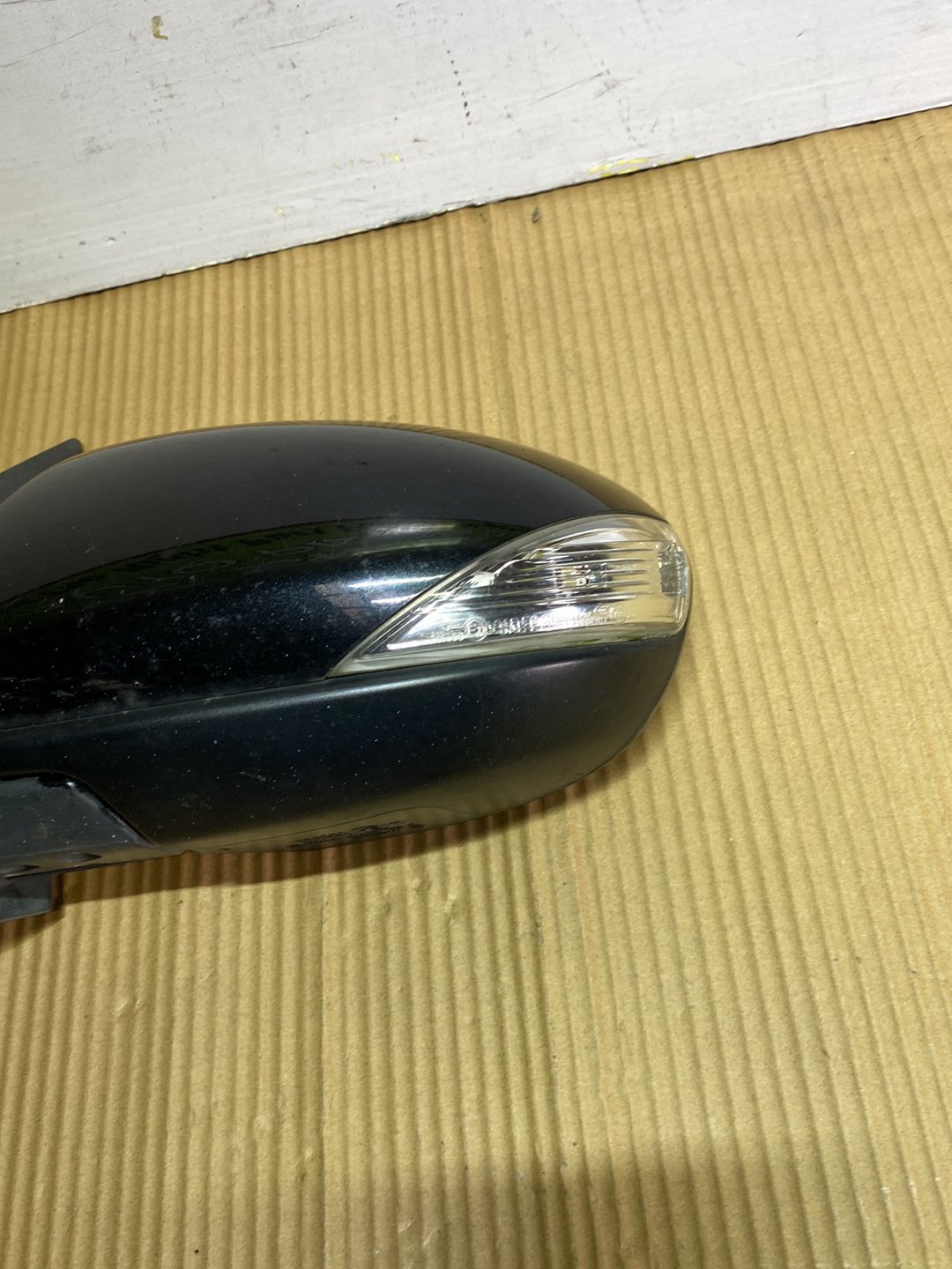 2010 Mazda Axela- Left Door Mirror PN: see the photos
