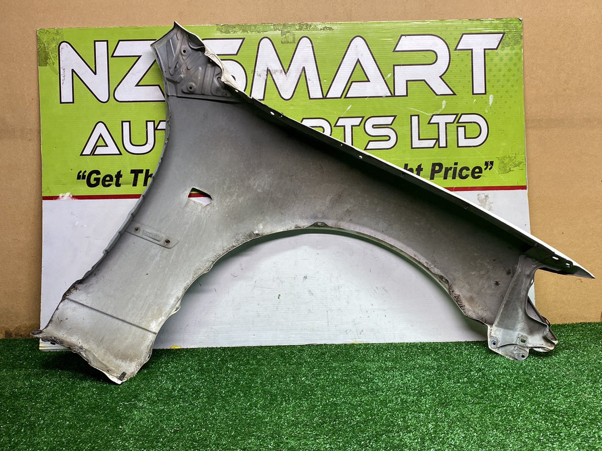 1999 Used Toyota Altezza - Left Front Guard PN: 5380253010