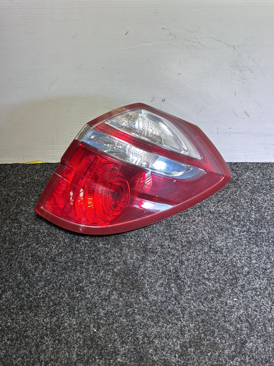 2006 Subaru Legacy - Right Taillight