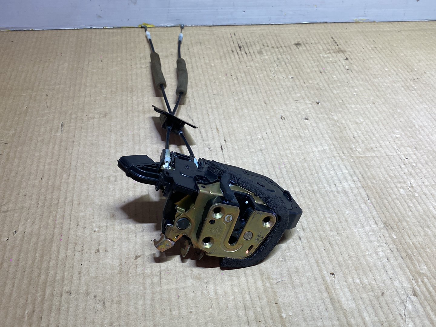 2006 Nissan Fuga Y50 - Right Rear Lock Actuator