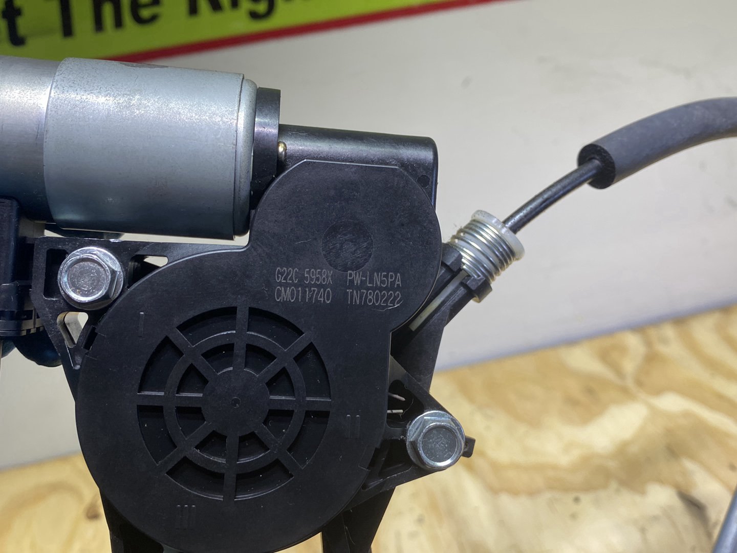 2010 Mazda Premacy CREW - Left Rear Window Regulator/Motor