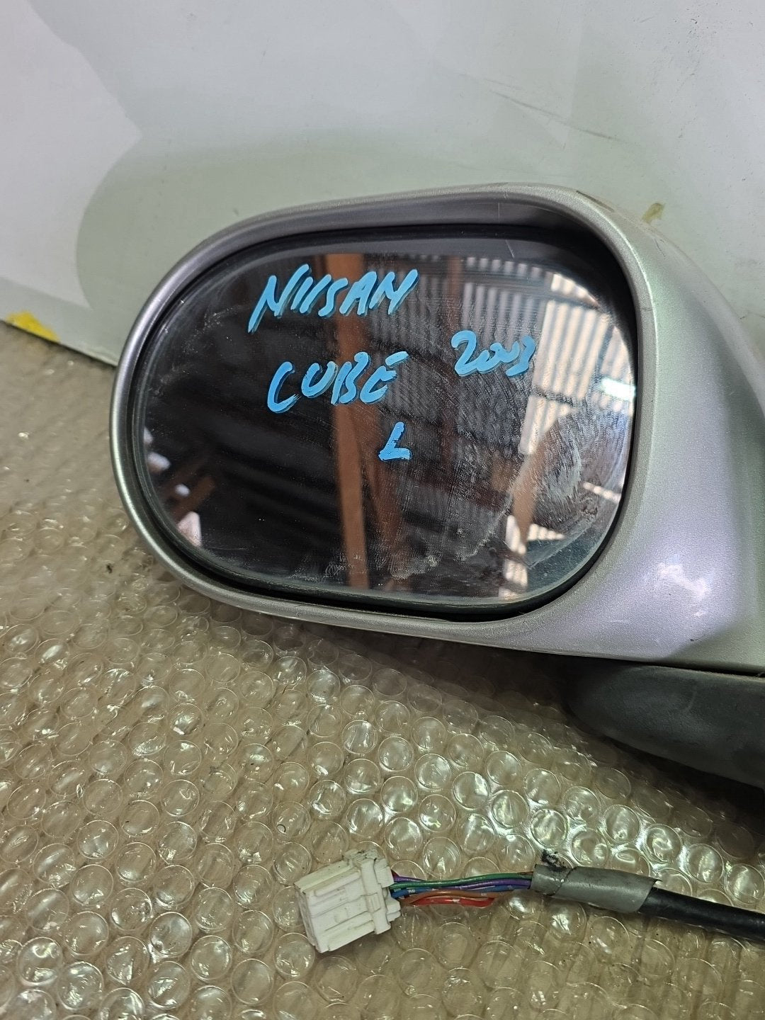 2003 Nissan Cube- Left Door Mirror PN: 5 wires