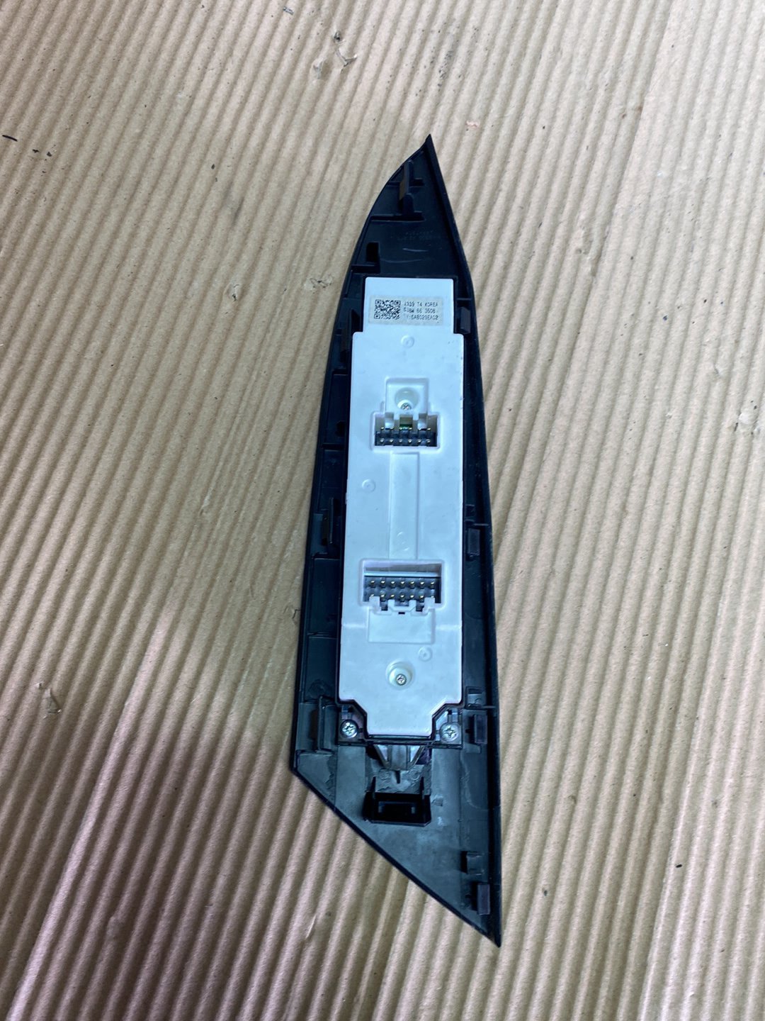 2010 Mazda Axela- Master Power Window Switch PN: B38W66350B