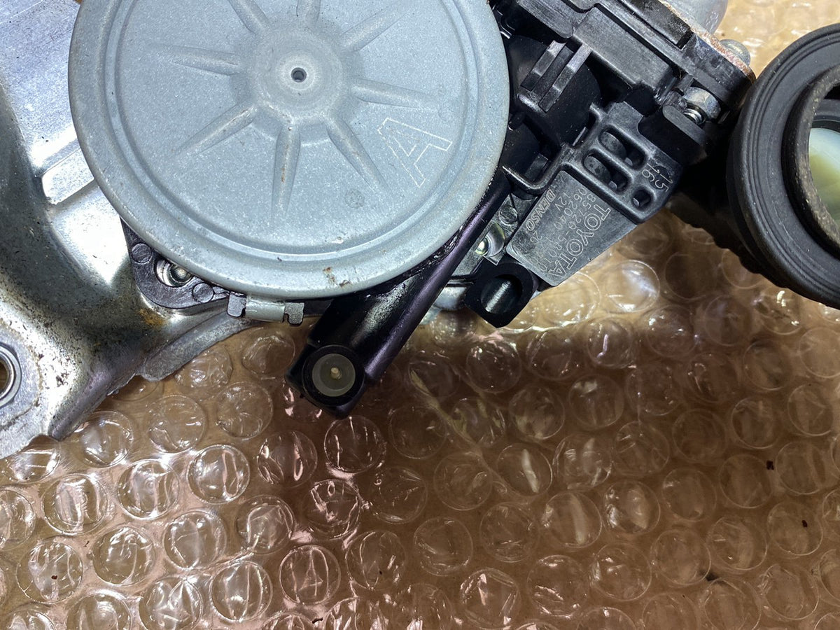 2006 Used Toyota Wish - Left Front Window Regulator/Motor PN: 6980268010