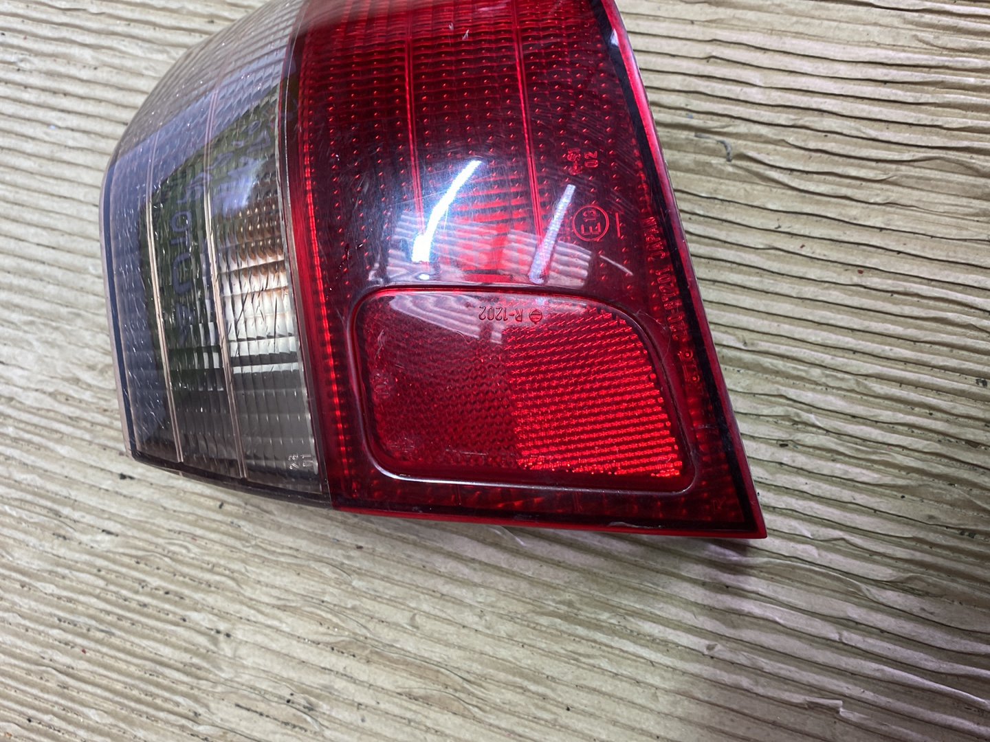 2002 Mitsubishi Galant- Right Taillight PN: see photos