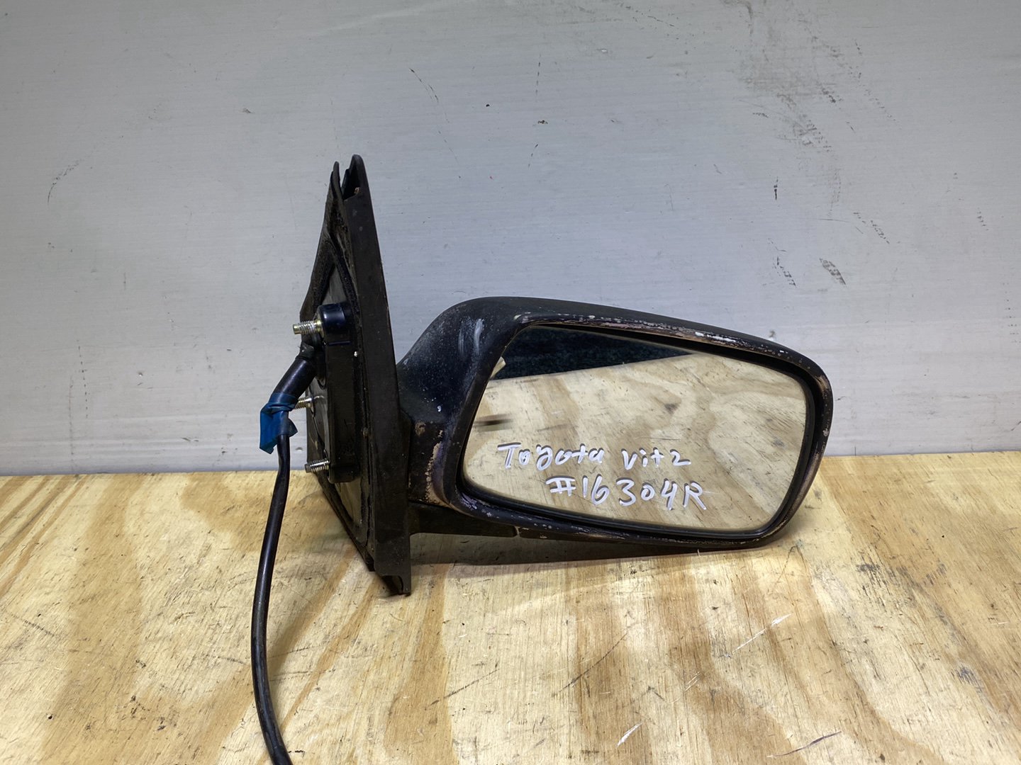 2002 Toyota Vitz - Right Door Mirror PN: 3 wires