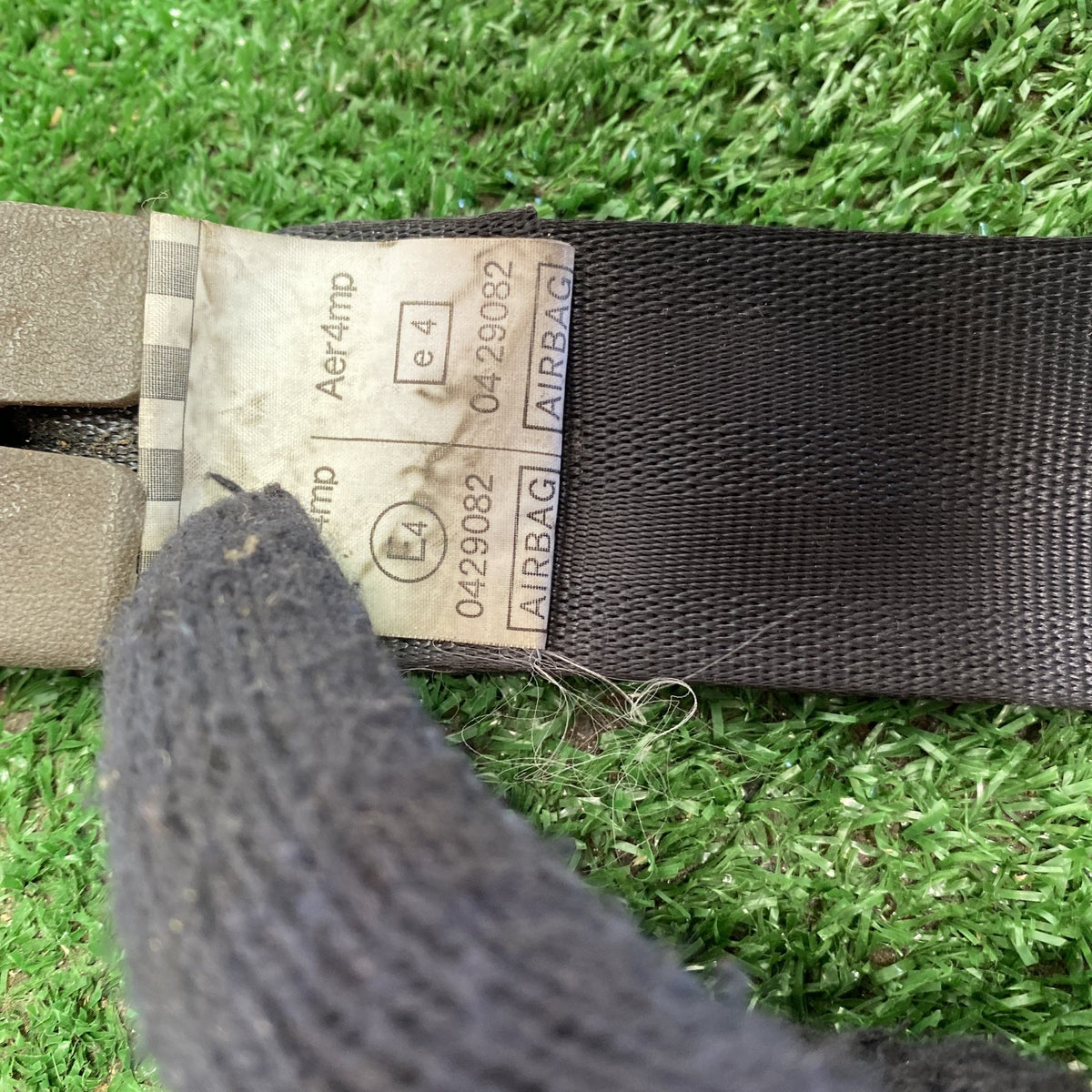 2010 Mazda Axela BL5FW - Left Front Seat Belt MODEL:TK-AB2-EN233 PN: BDG757L90B 01
