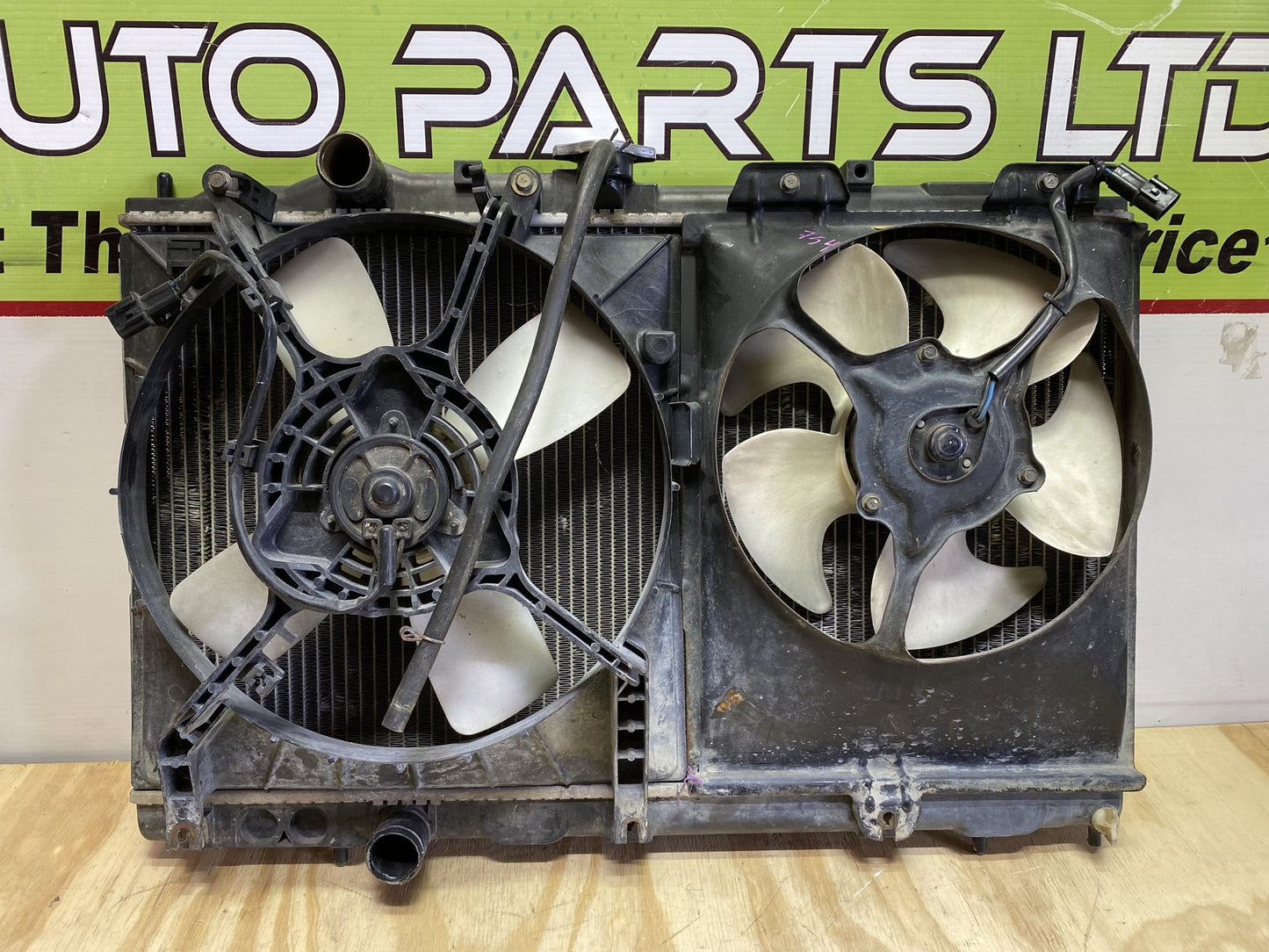 2002 Mitsubishi Lancer - Radiator PN: fan radiator