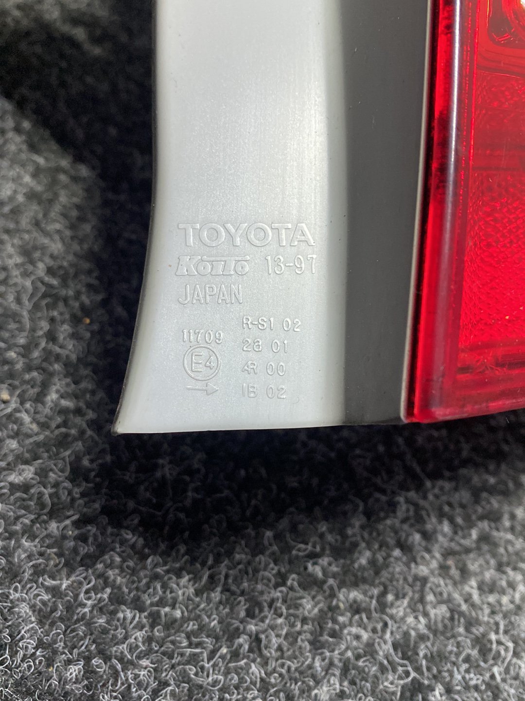2013 Toyota Corolla - Right Taillight PN: 13-97 station wagon