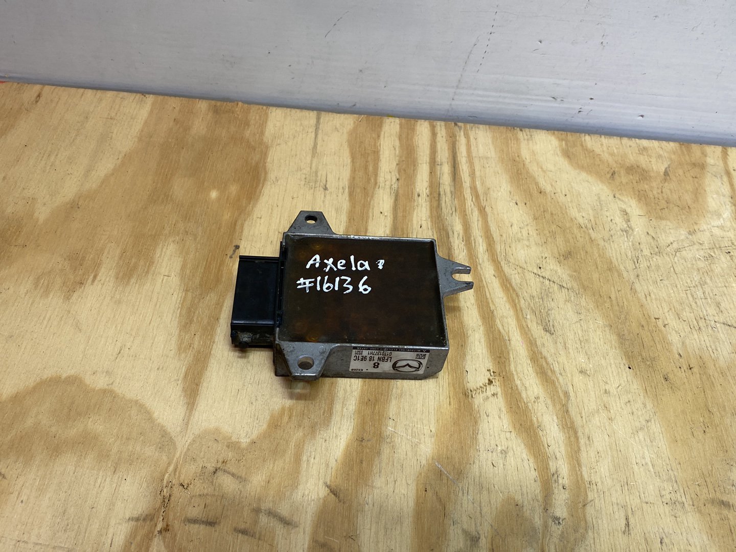2007 Mazda Axela - Transmission Control Module PN: lfbn 18 9e1c