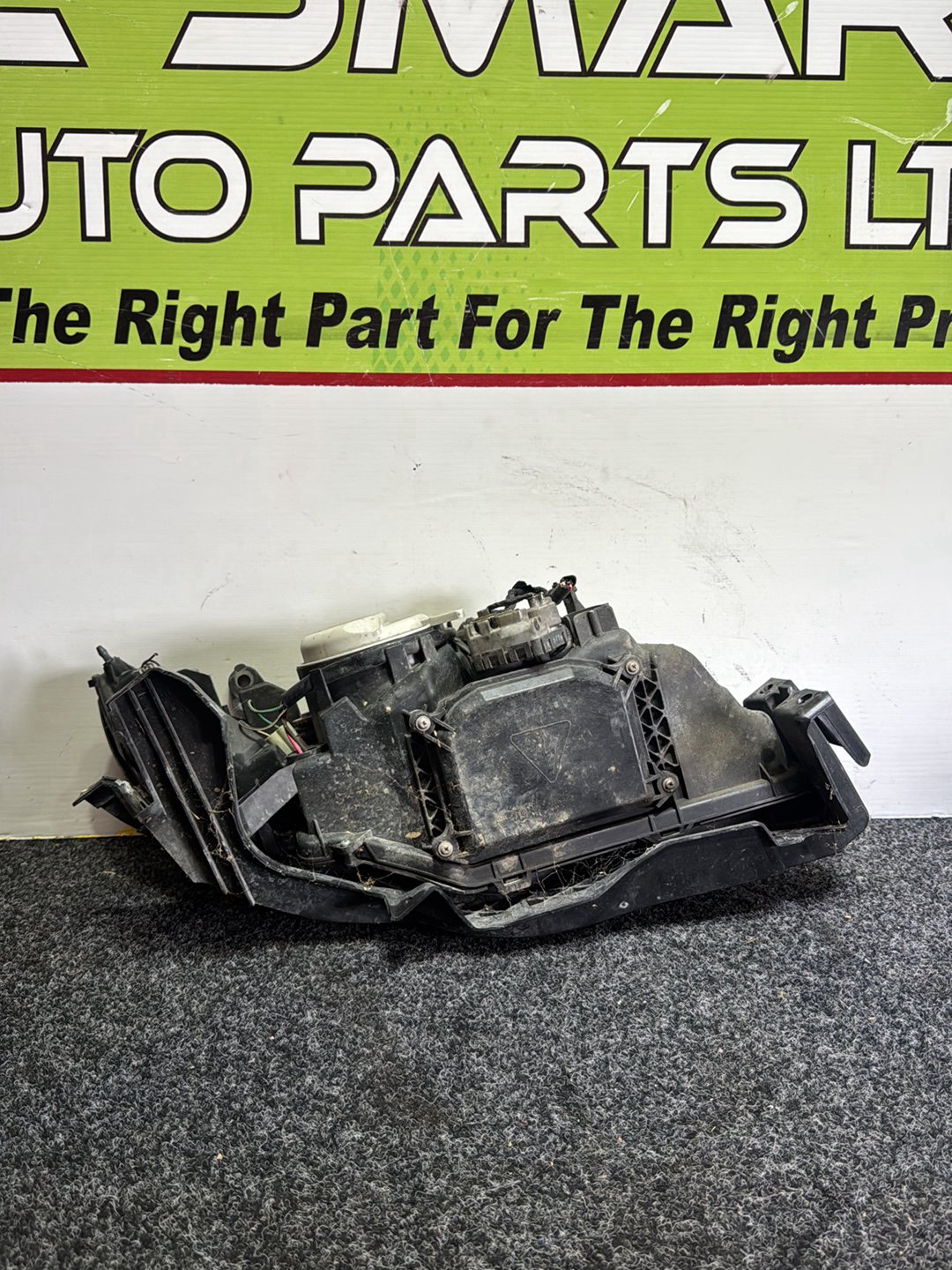 2008 Subaru Legacy - Left Headlight PN: 100-20952