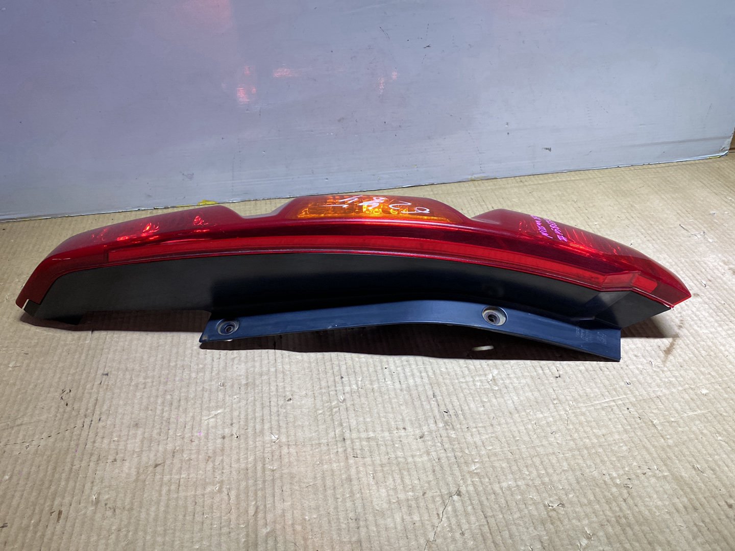 2007 Nissan X-Trail NT31 - Right Taillight PN: Koito 220-63929