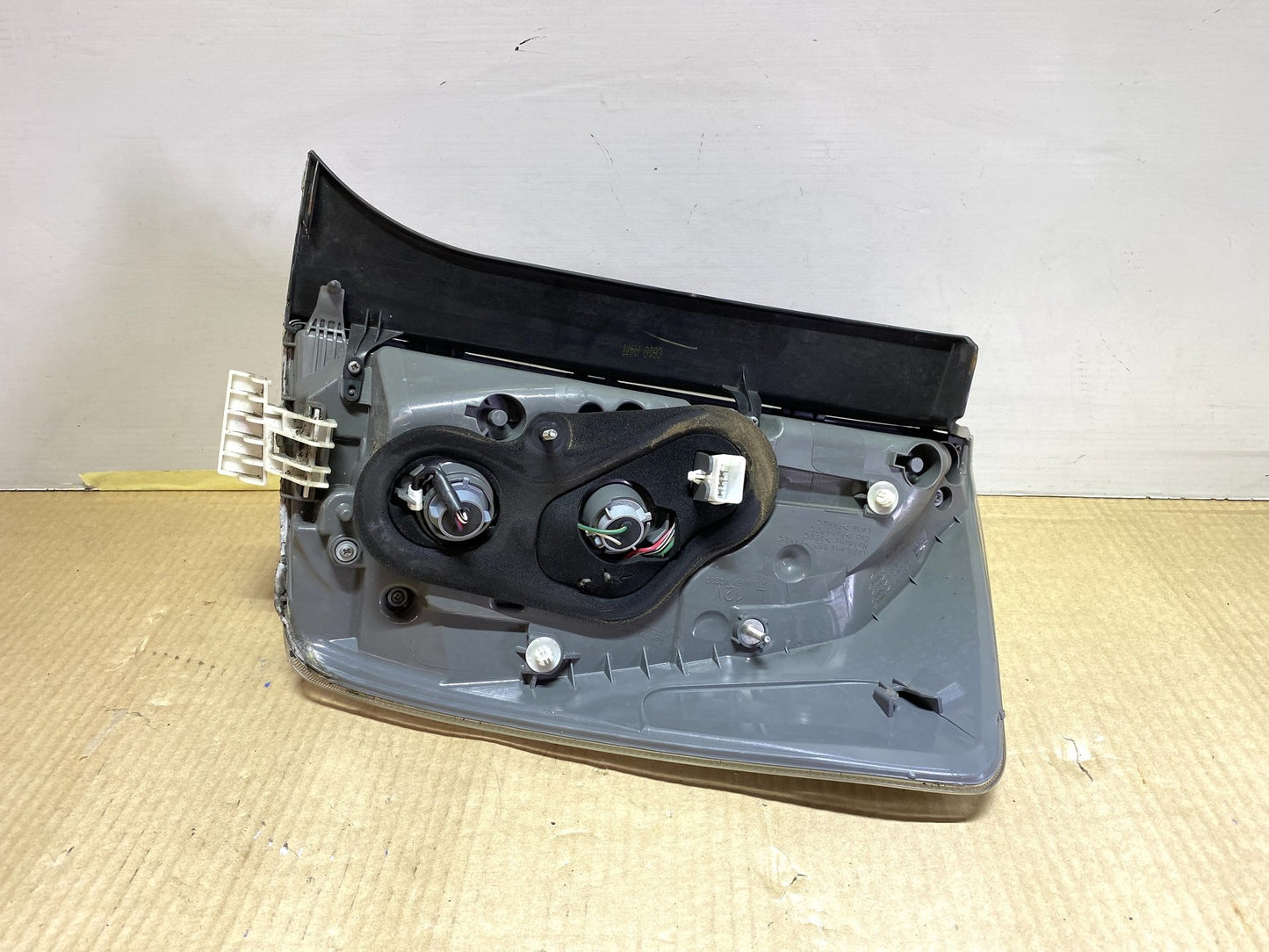 2013 Used Toyota Prius ZVW30 - Left Taillight PN: STANLEY 47-55