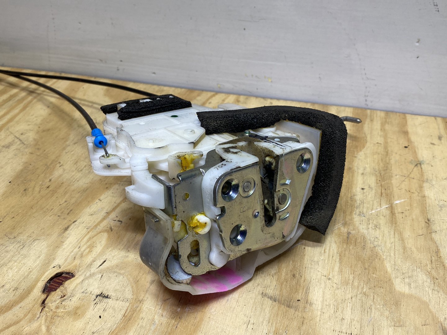 2011 Subaru Legacy BM9 - Right Front Lock Actuator