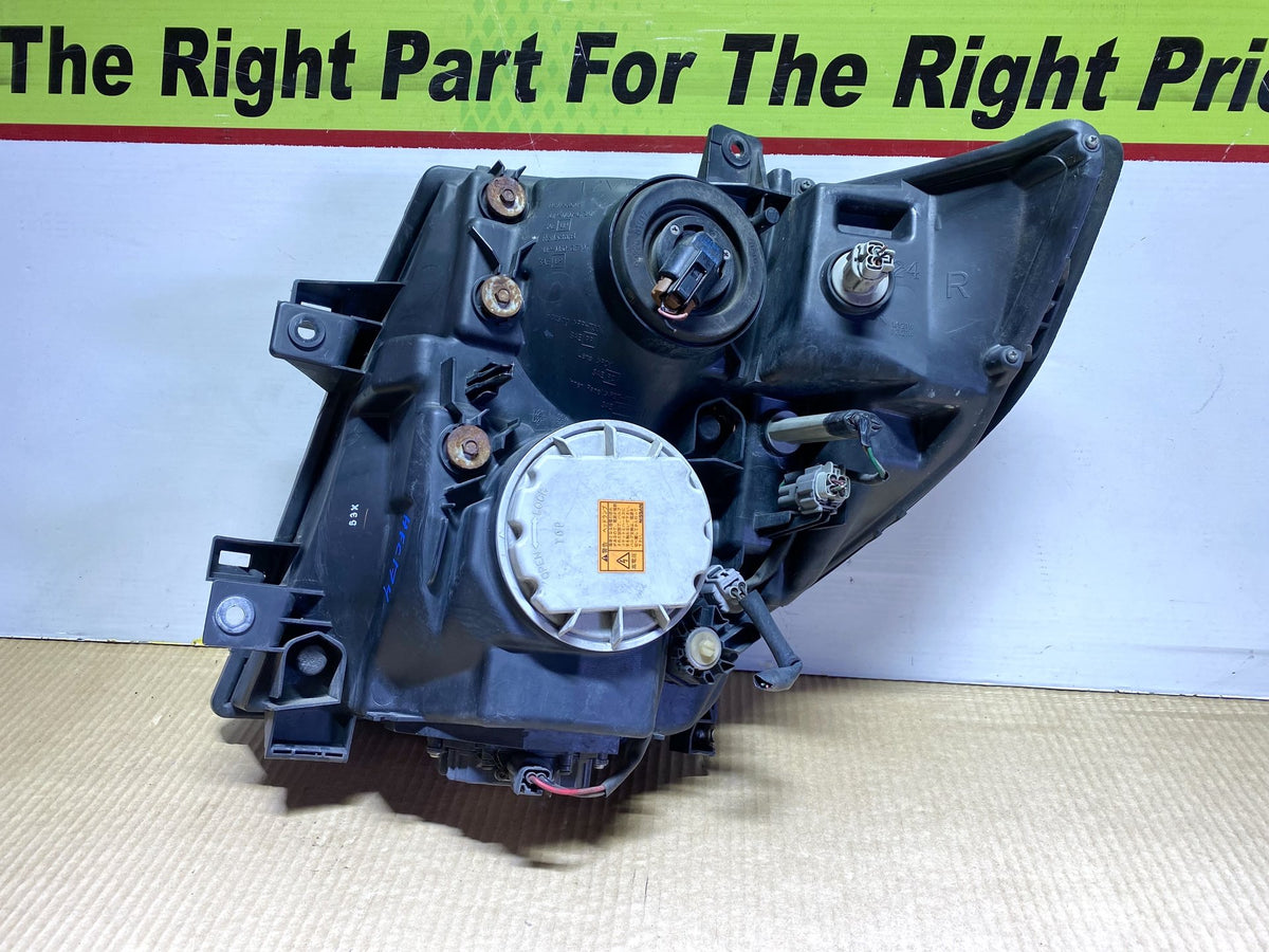 2006 Nissan Elgrand E51 - Right Headlight PN: Koito 100-24854