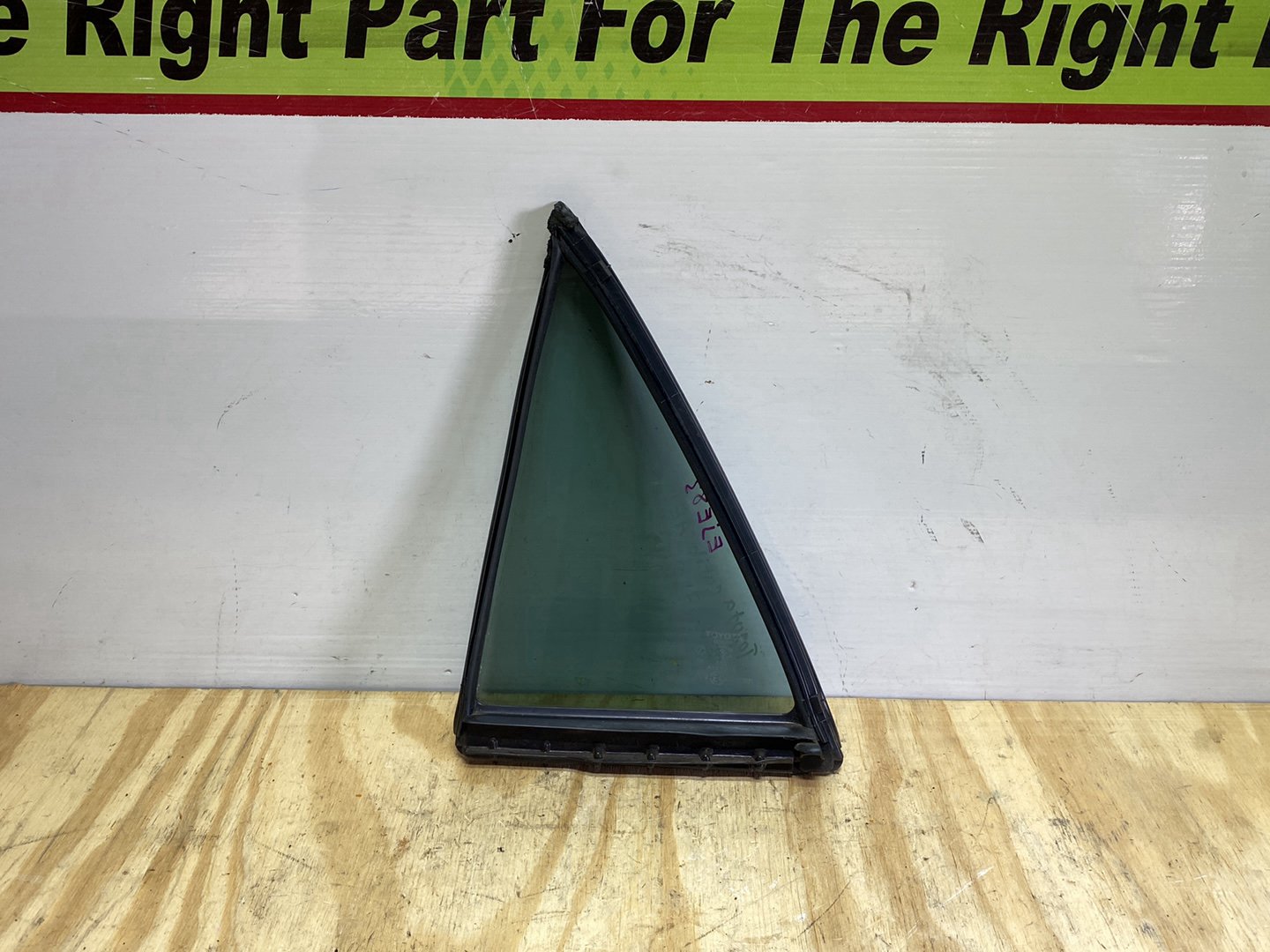 1999 Toyota Carib AE114 - Right Rear Quarter Door Glass