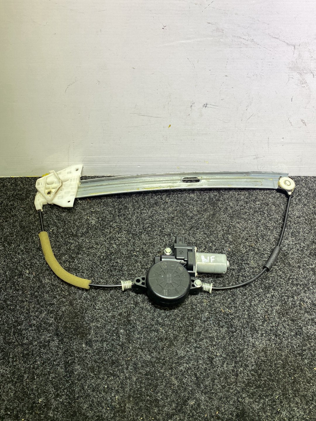 2010 Mazda Demio - Right Front Window Regulator/Motor