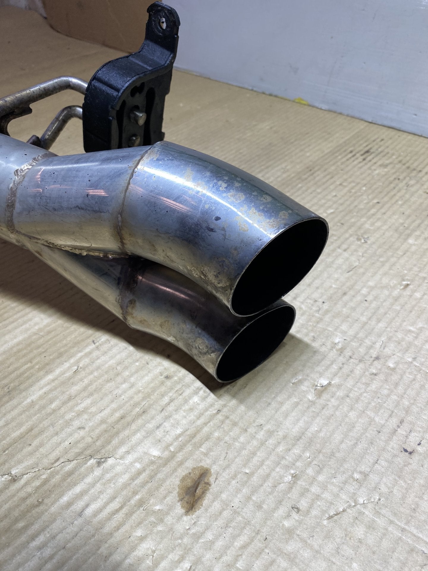2010 Holden Commodore - Exhaust System