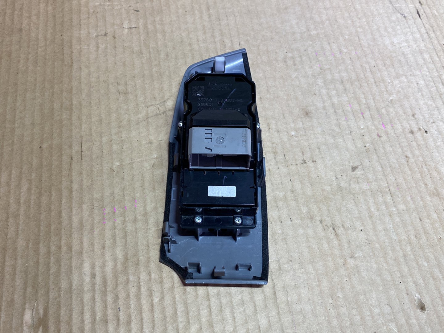 2008 Honda Accord - Left Front Window Switch