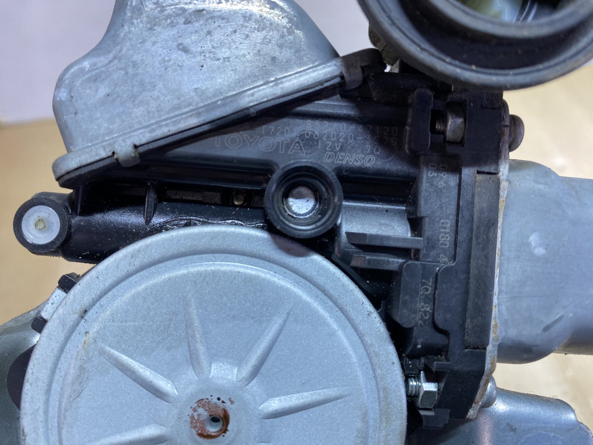 2013 Toyota Prius ZVW30- Right Rear Window Regulator/Motor PN: