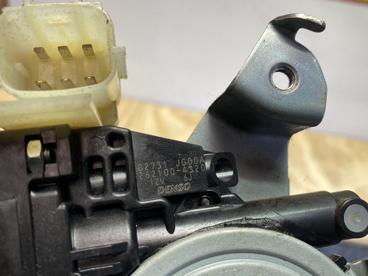 2007 Nissan X-Trail NT31 - Left Rear Window Regulator/Motor