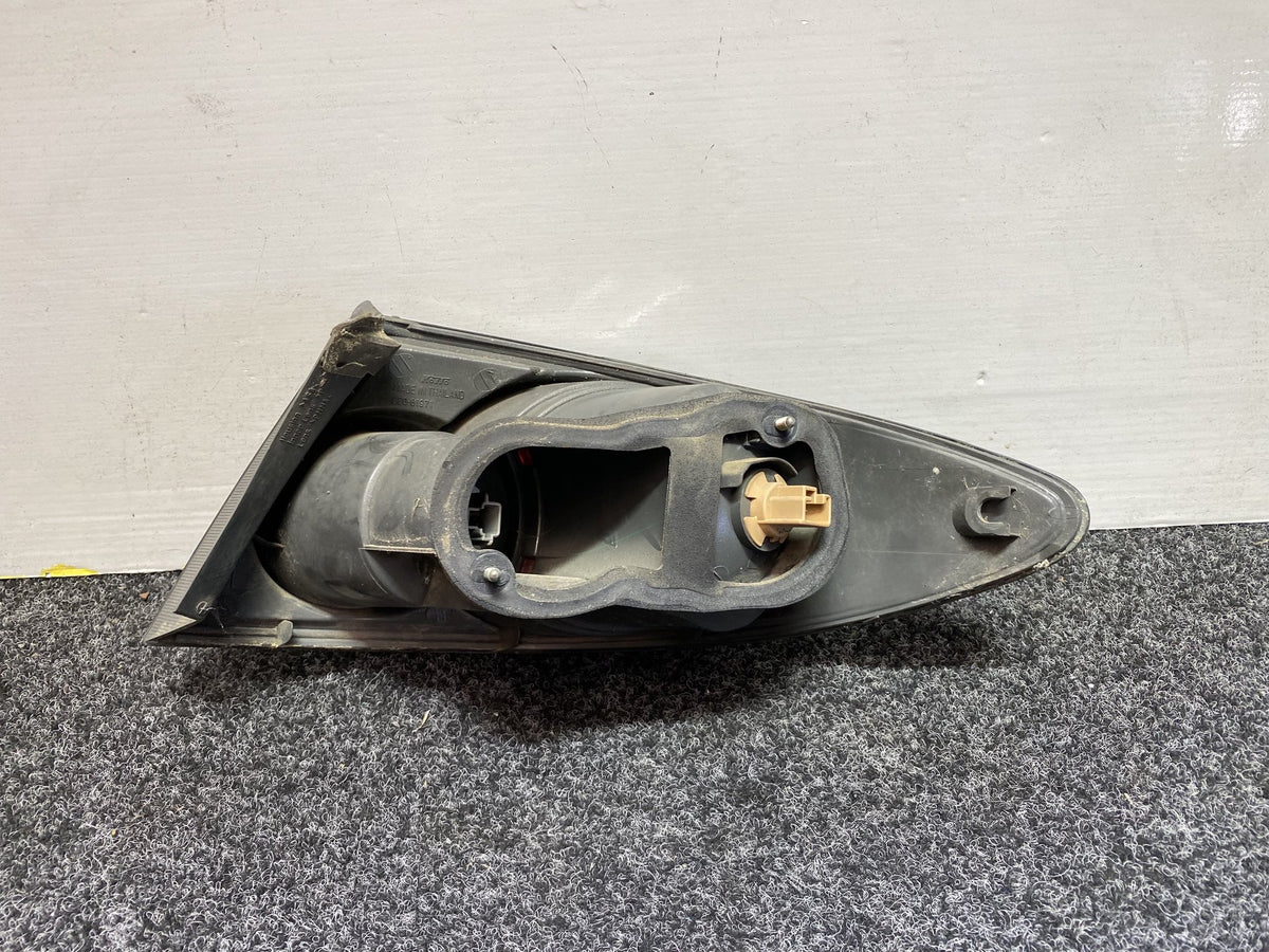 2007 Mazda Atenza GG - Left Taillight PN: 220-61980