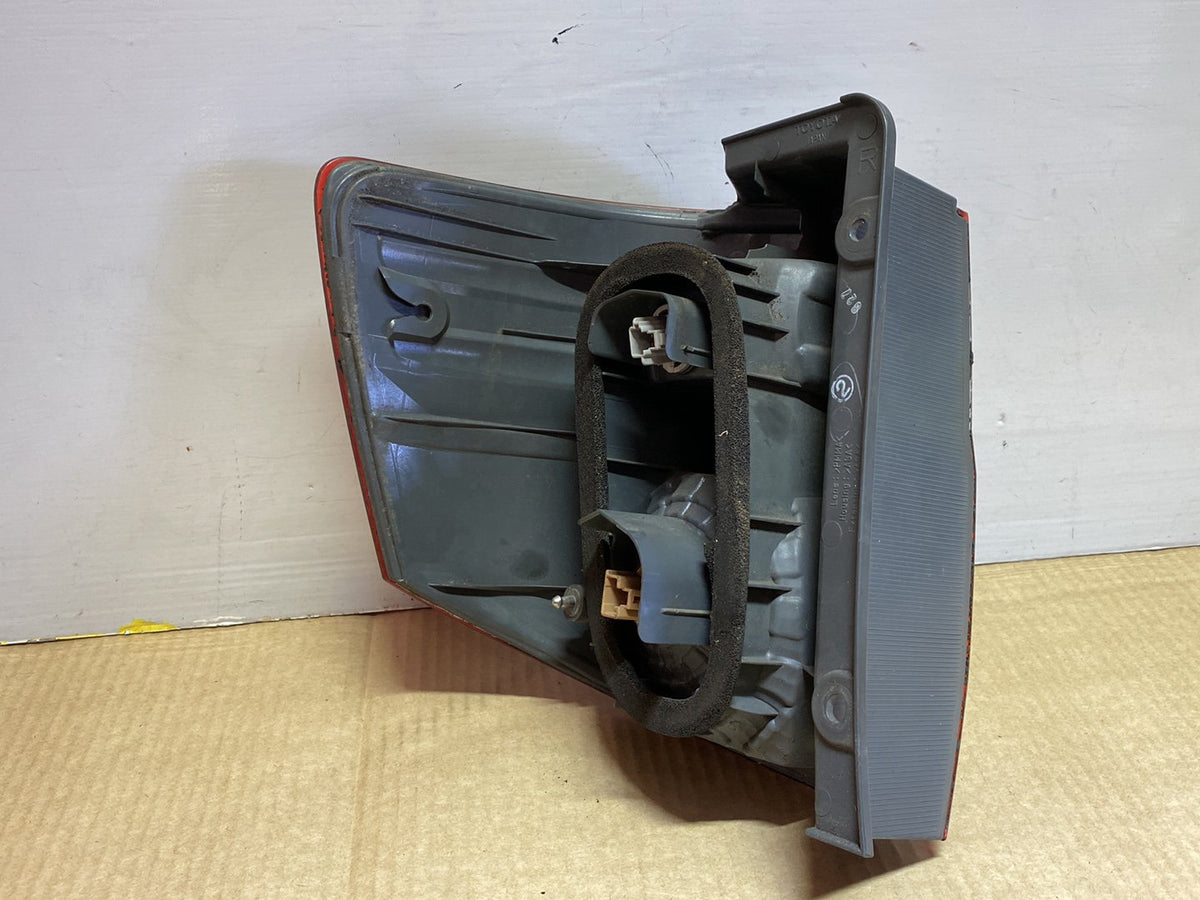 2008 Toyota Alphard ANH10 - Right Taillight PN: KOITO 58-18/ 8155158050