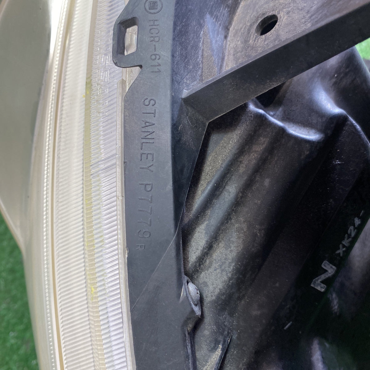 2008 Nissan Tiida - Right Headlight PN: STANLEY P7779