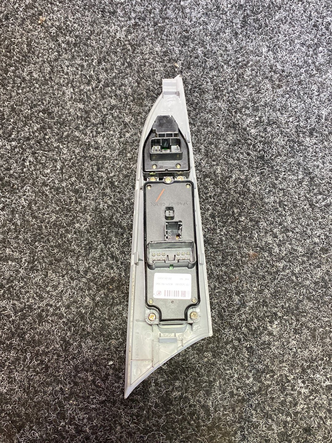 2006 Mazda Axela - Master Power Window Switch B32H66350