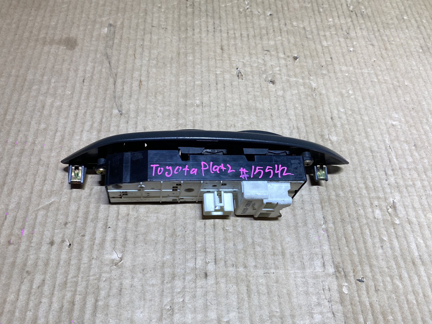 2000 Toyota Platz NCP12 - Master Power Window Switch PN: 84820-52010