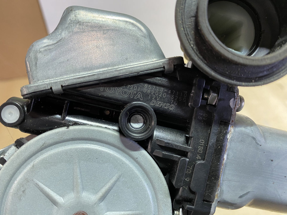 2013 Used Toyota Prius ZVW30- Right Front Window Regulator/Motor PN:
