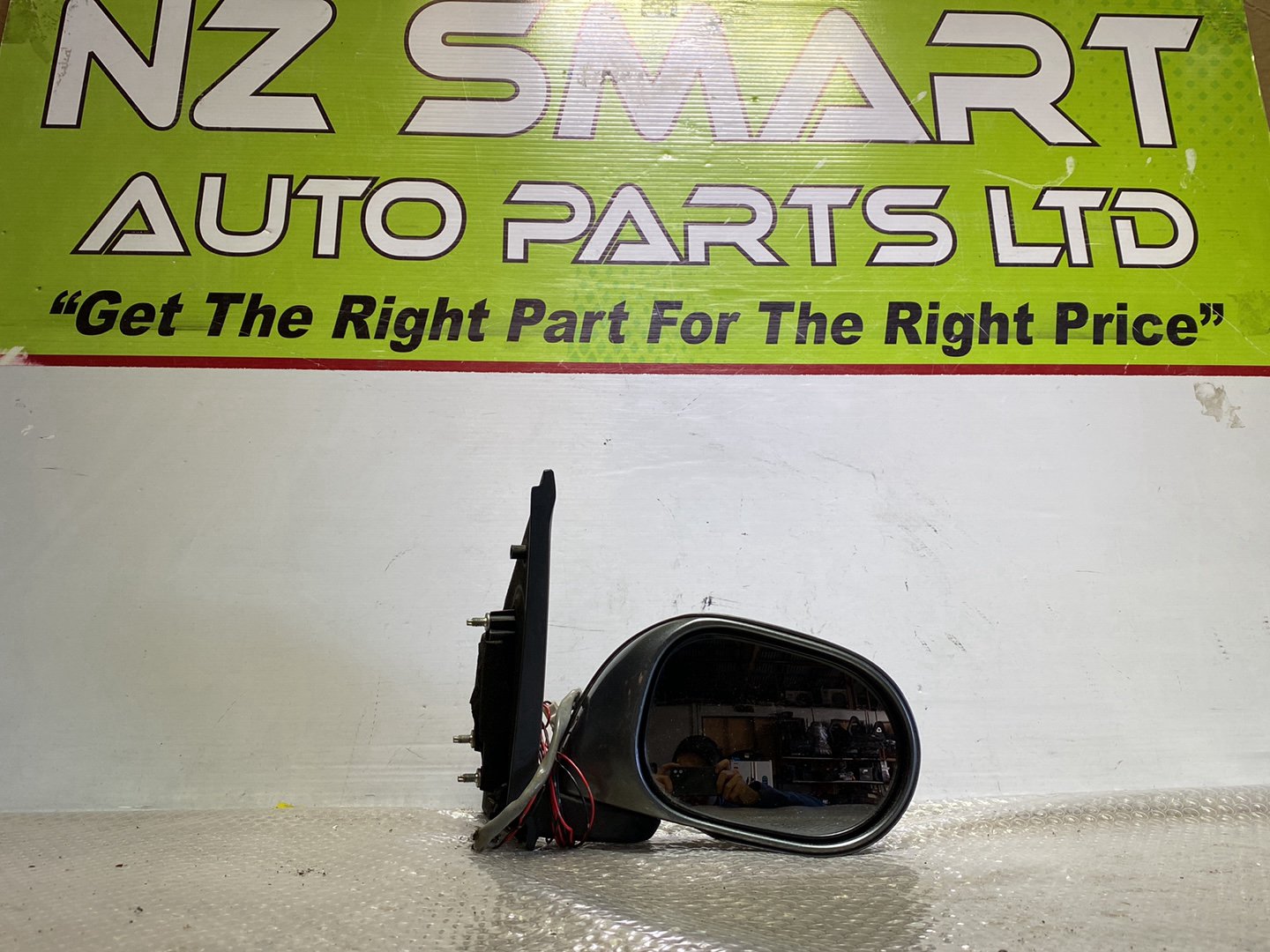 2008 Nissan Note- Right Door Mirror PN: 2 plugs 7 wires