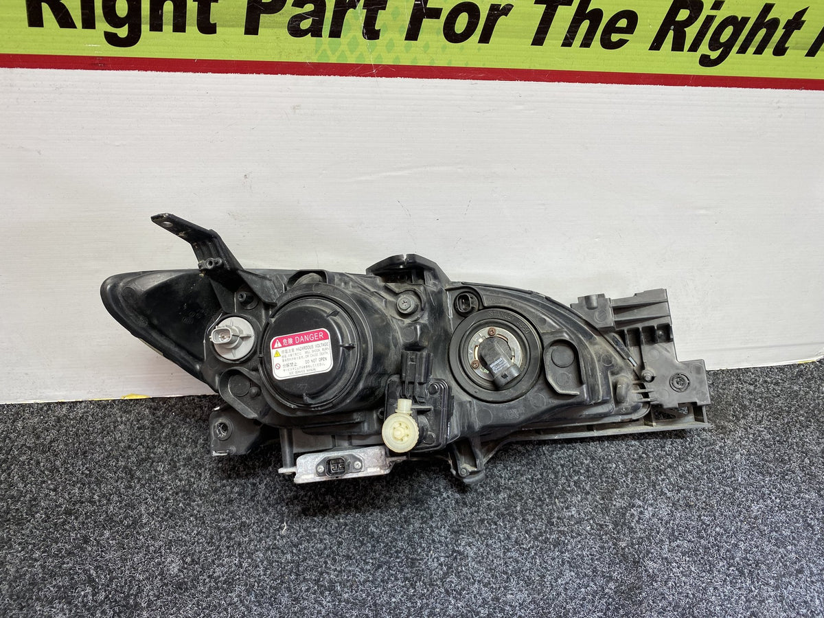 2006 Mazda Axela BK - Left Headlight Auto Adjust/ Hid Type/ P2955