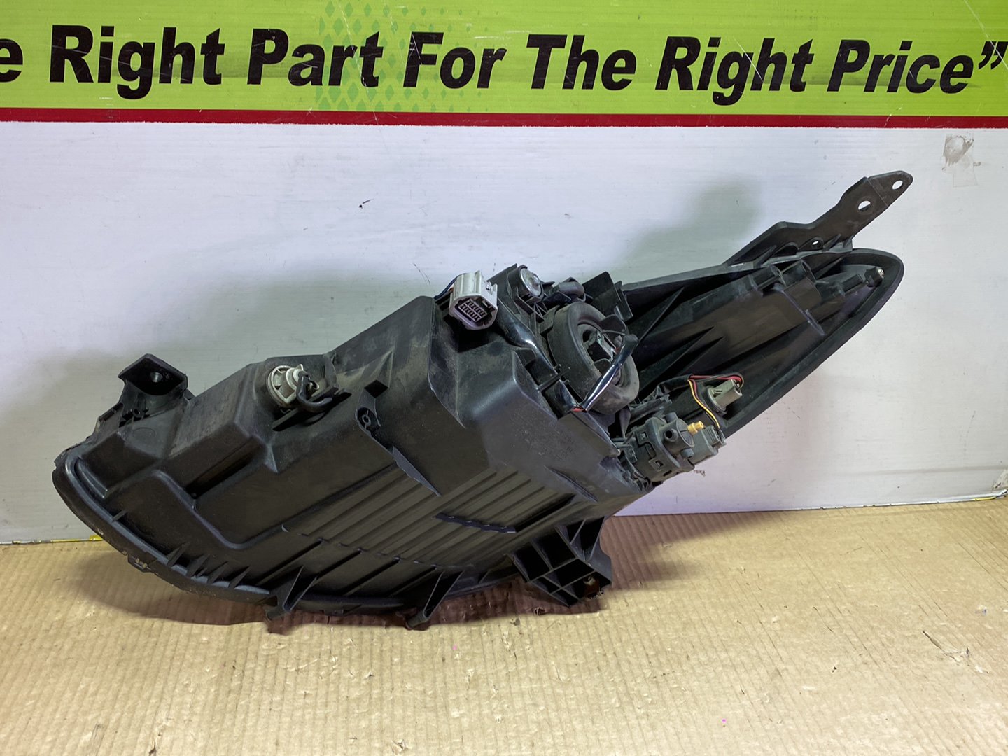 2008 Mazda Demio DE3FS - Right Headlight PN: P6514