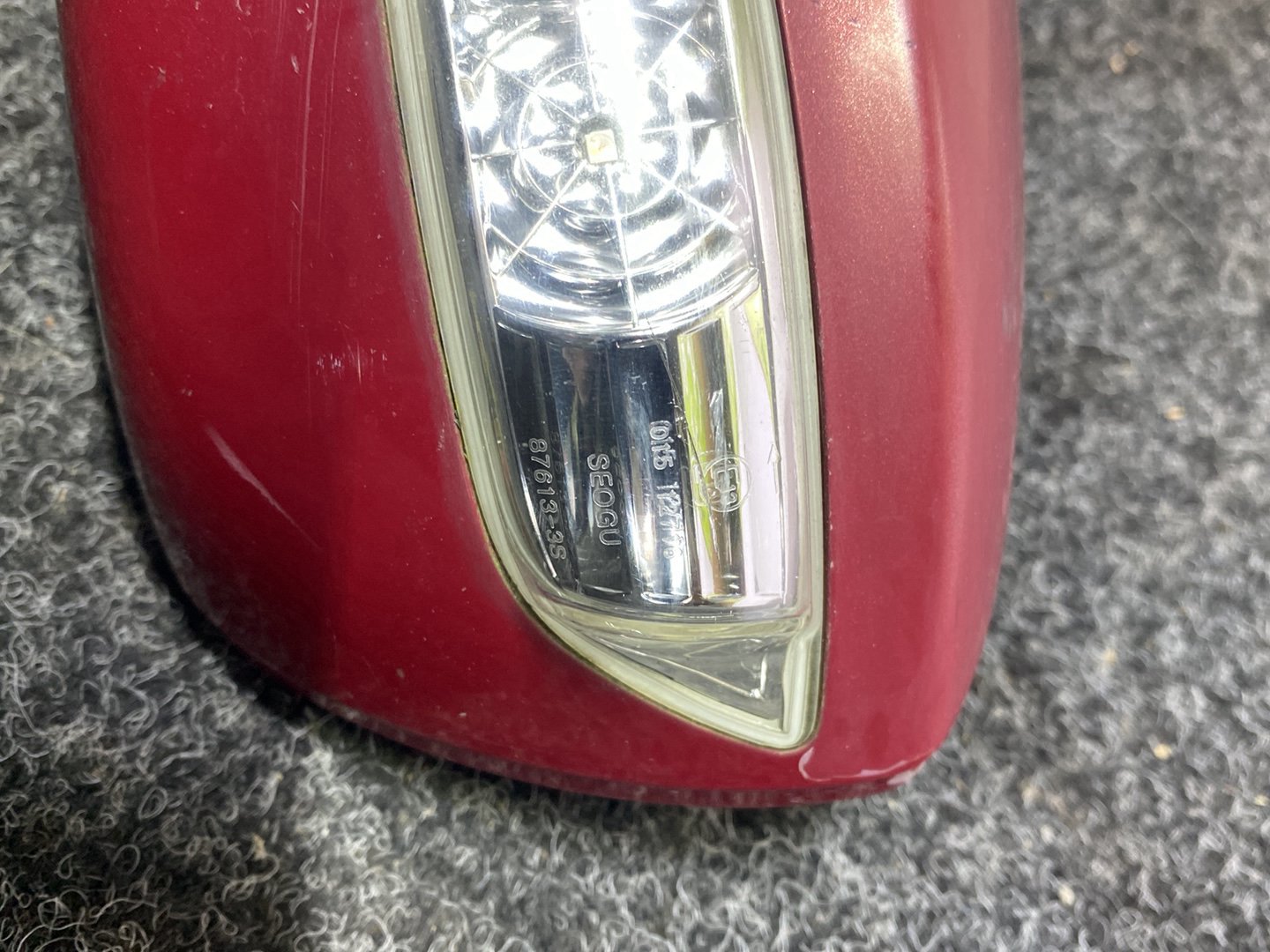 2012 Hyundai i45 - Left Door Mirror PN: 9 wires