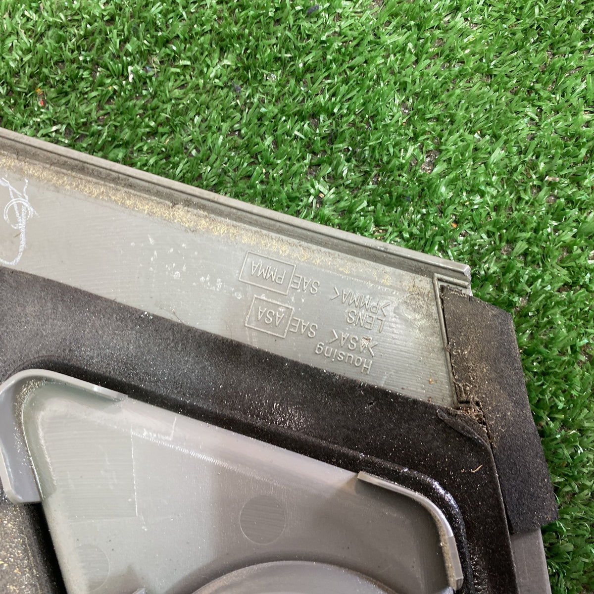 2007 Nissan Fuga - Left Boot Light PN: 26555EG610