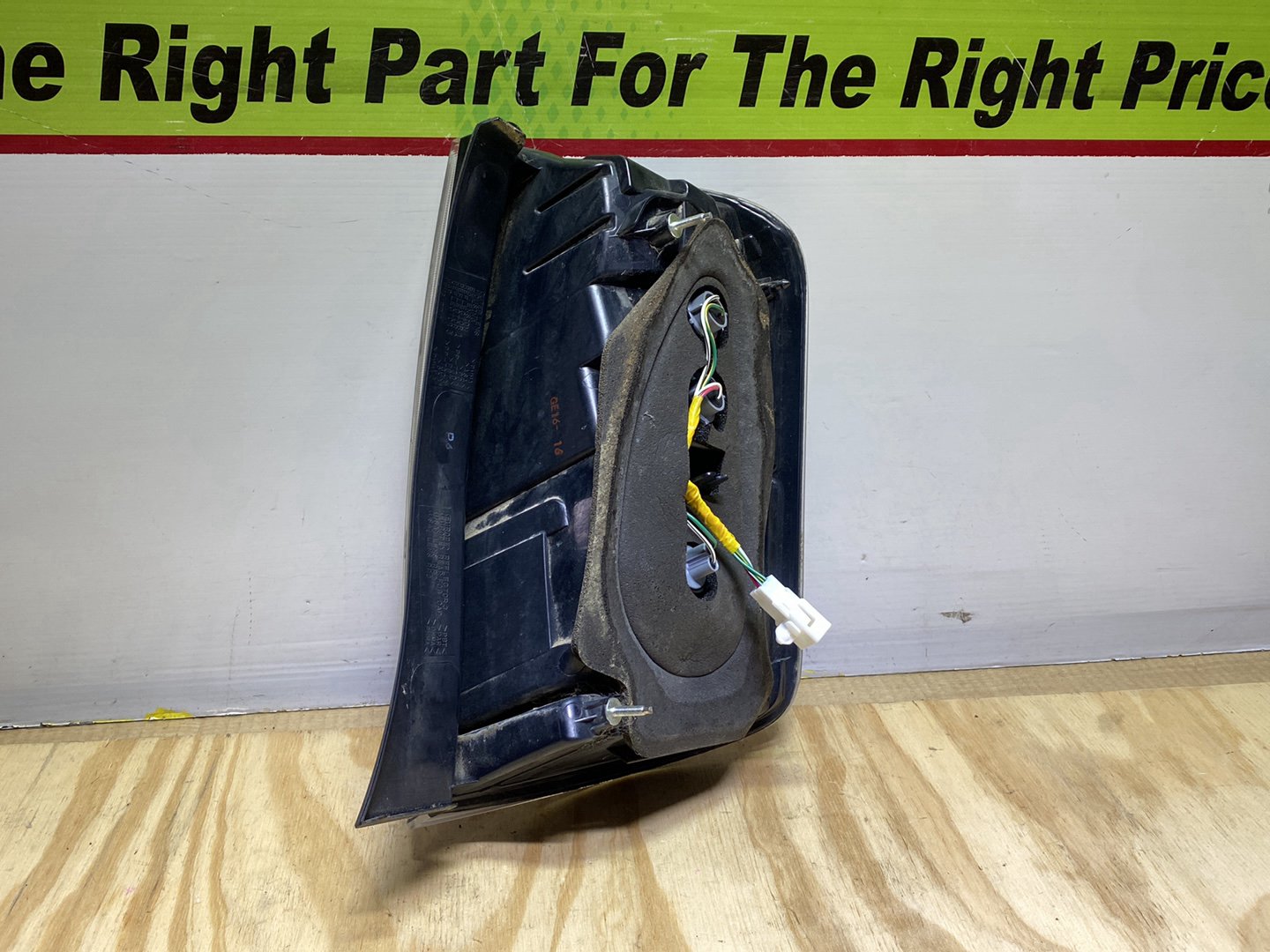 2006 Toyota Prius W20 - Left Taillight PN: STANLEY 47-13