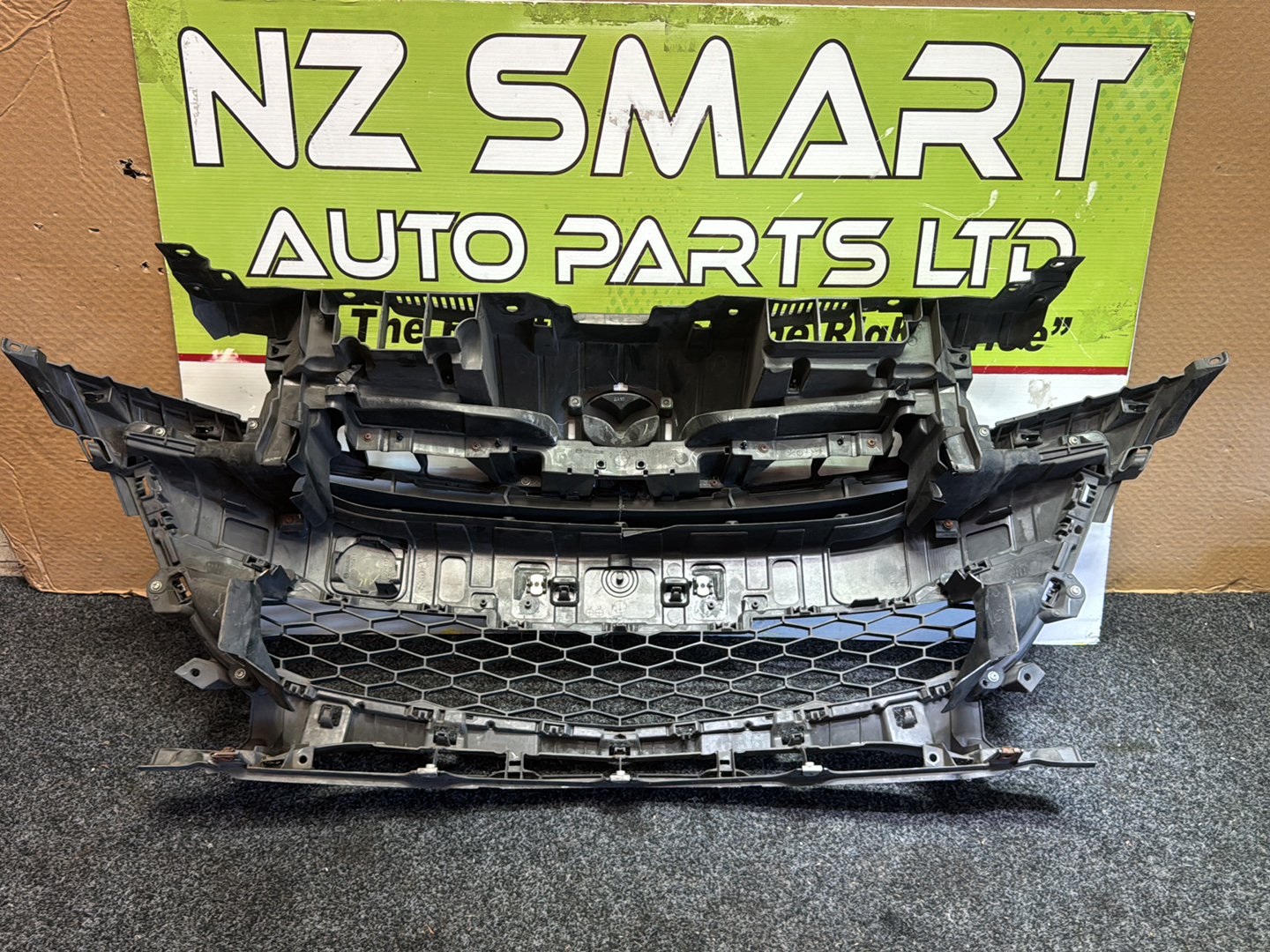 2012 Mazda Axela - Bumper Grille