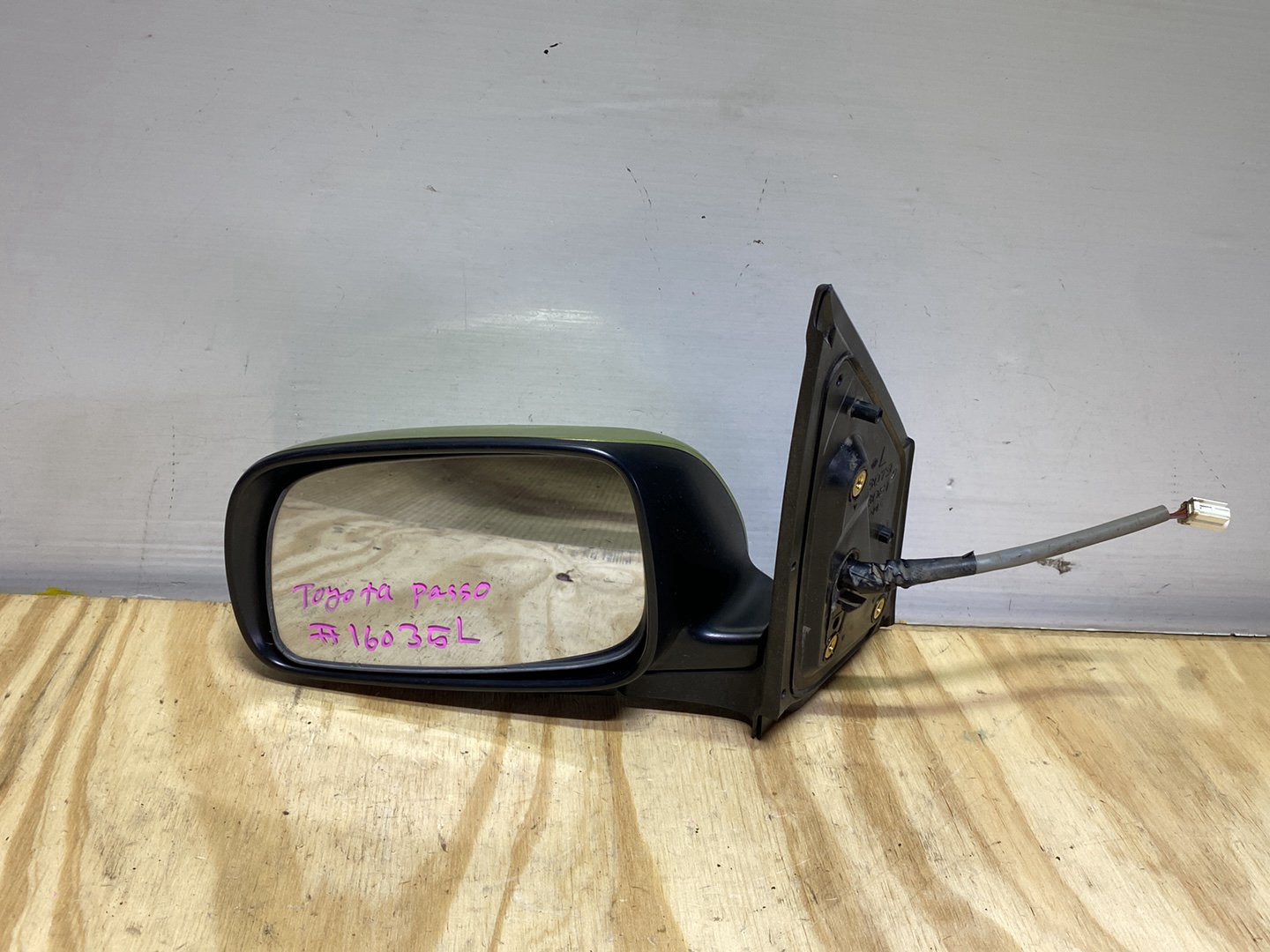 2007 Toyota Passo - Left Door Mirror PN: 3 wires