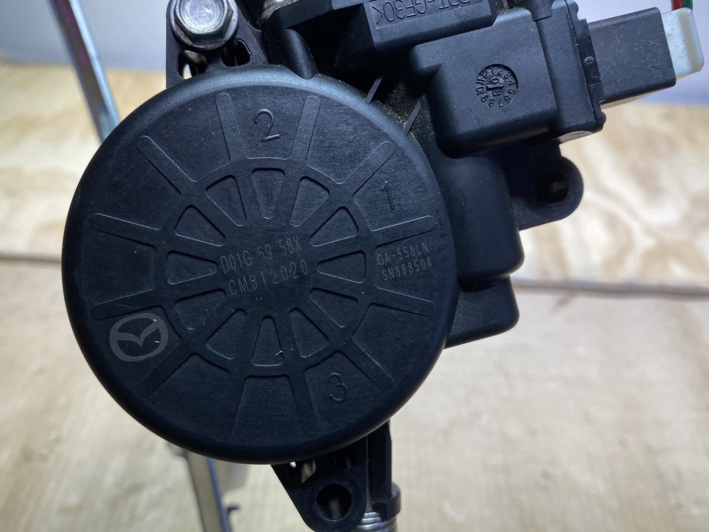 2008 Mazda Demio DE3FS - Left Rear Window Regulator/Motor