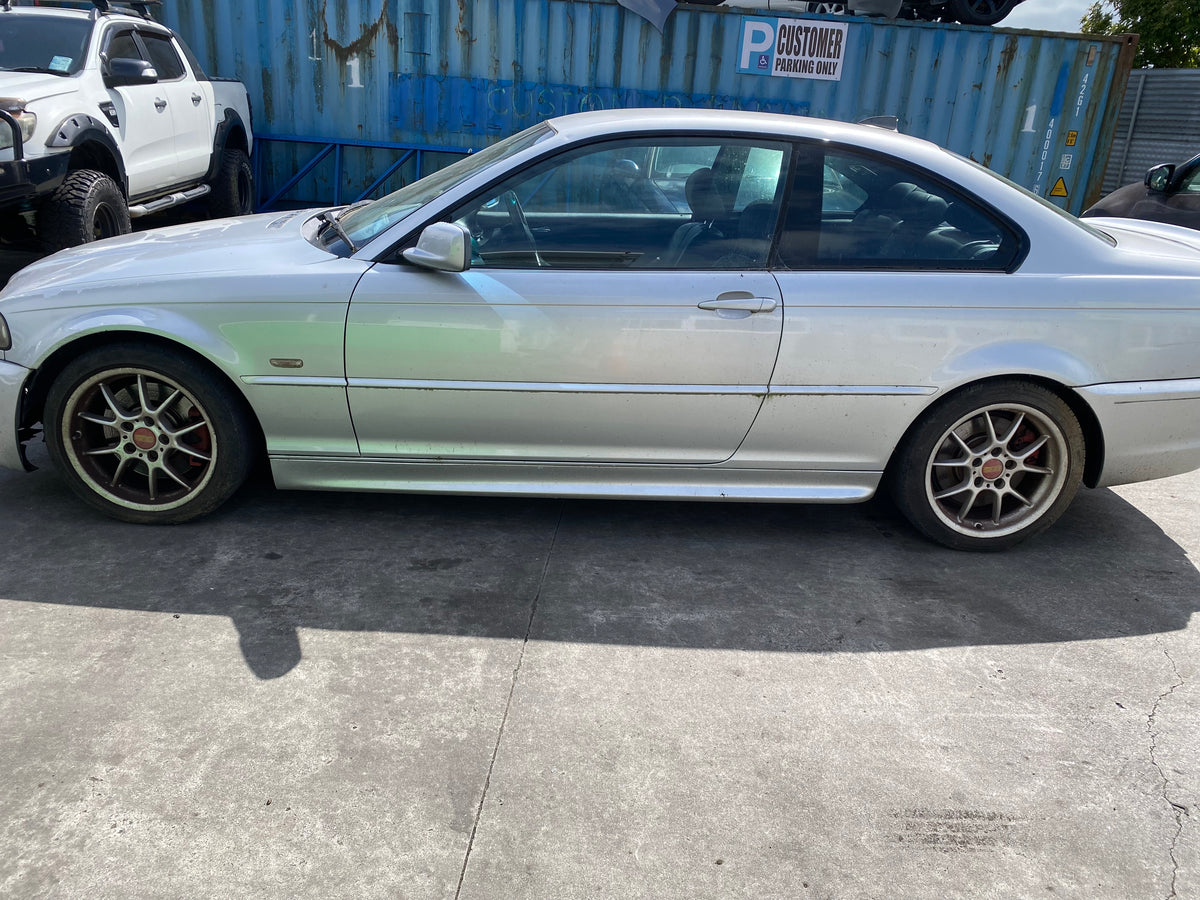 2003 BMW 330i- Dismantling For Parts