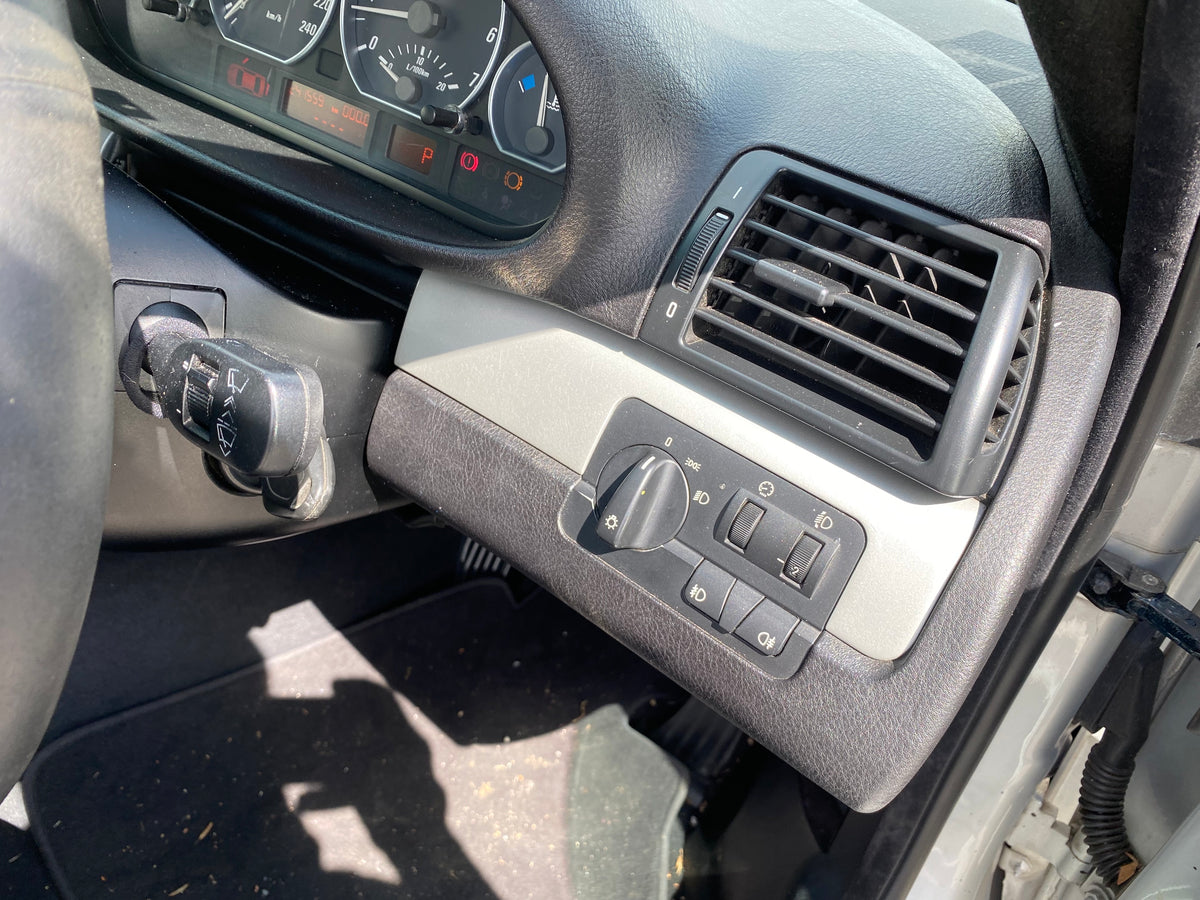 2003 BMW 330i- Dismantling For Parts