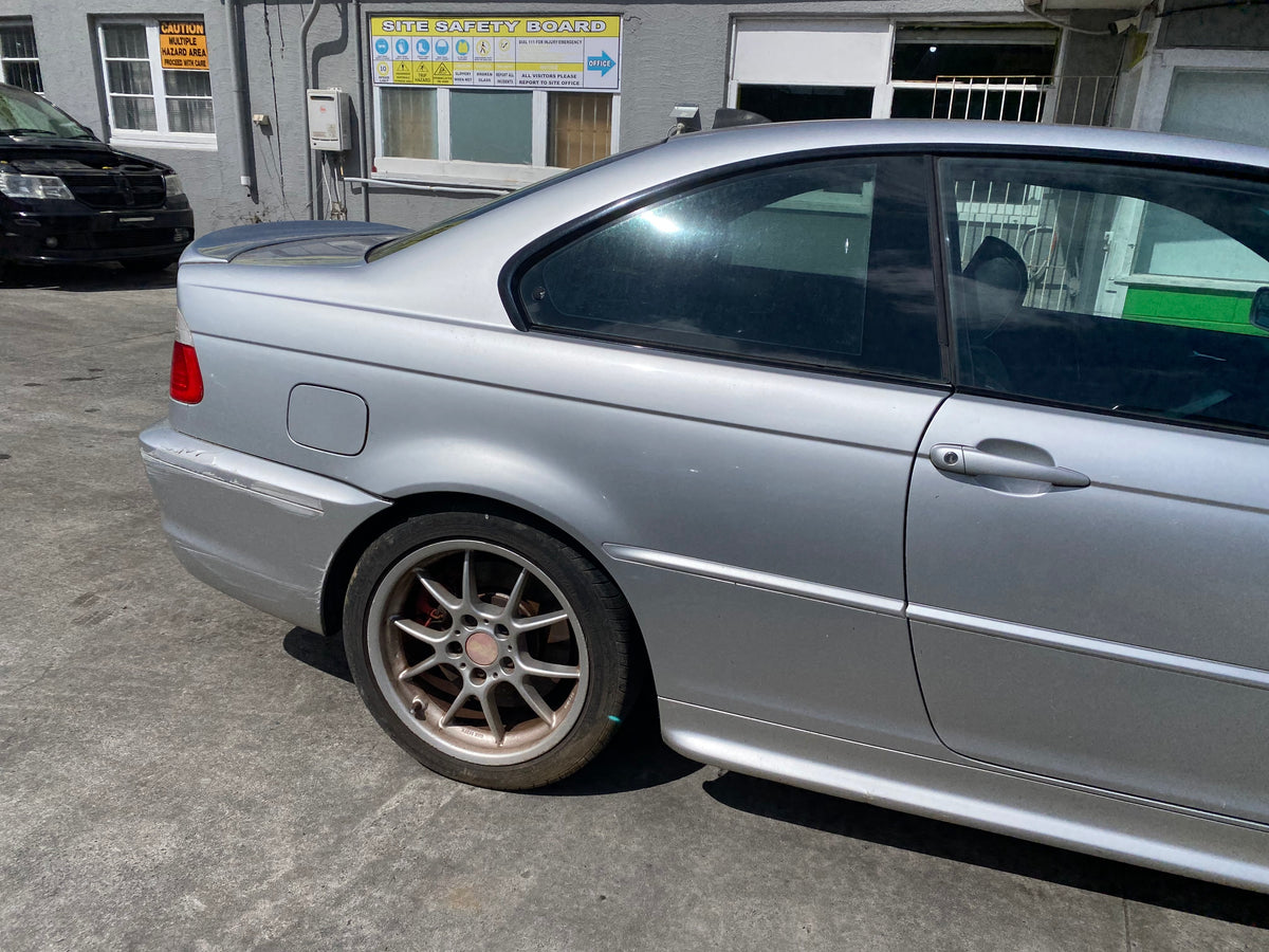 2003 BMW 330i- Dismantling For Parts