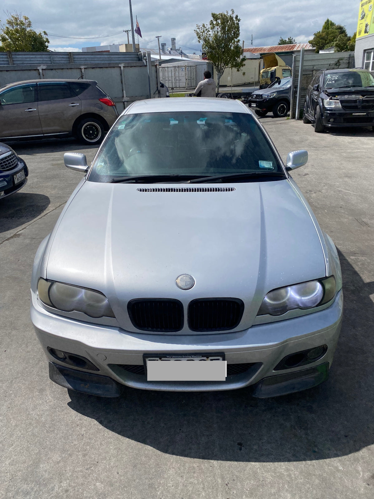 2003 BMW 330i- Dismantling For Parts