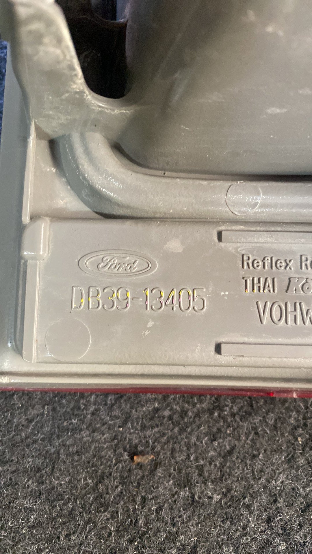 2014 Ford Ranger - Left Taillight PN: DB39-13405