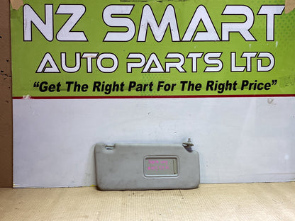 2006 Toyota Voxy AZR60 - Right Sun Visor ( Second Hand )