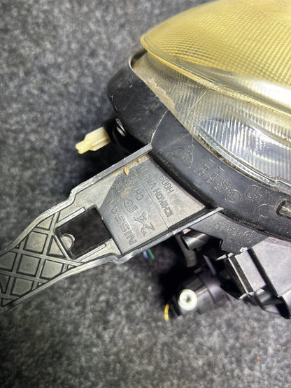 2010 Nissan March - Left Headlight PN: see photos