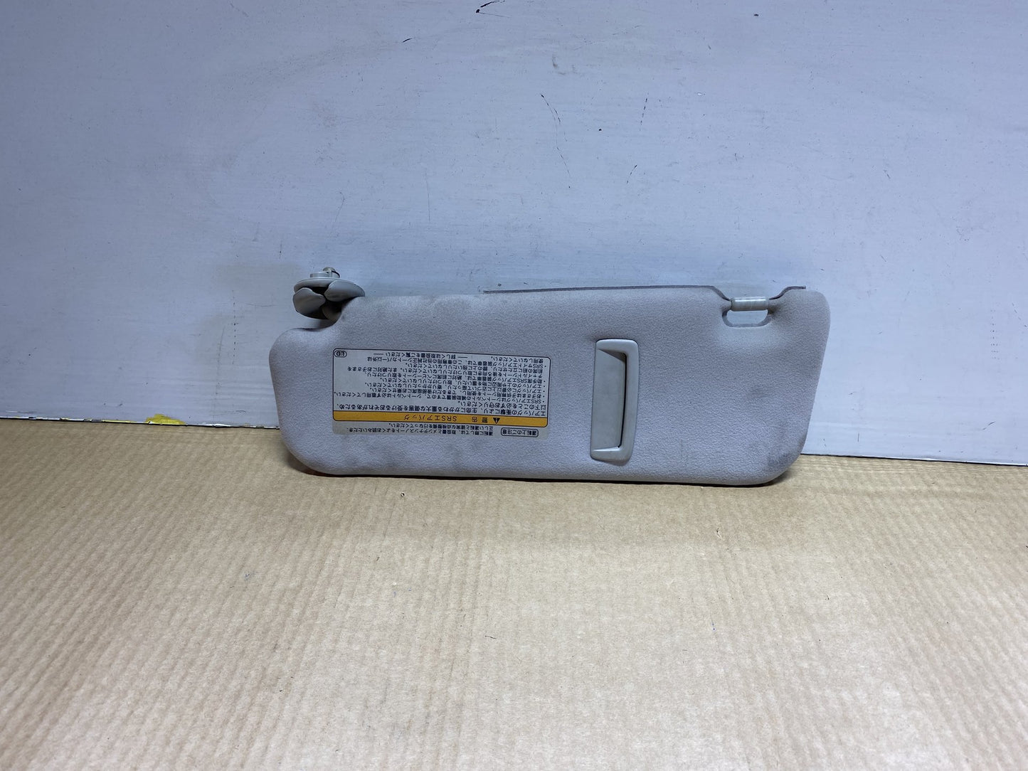 2005 Used Toyota Mark X GRX120 - Right Sun Visor