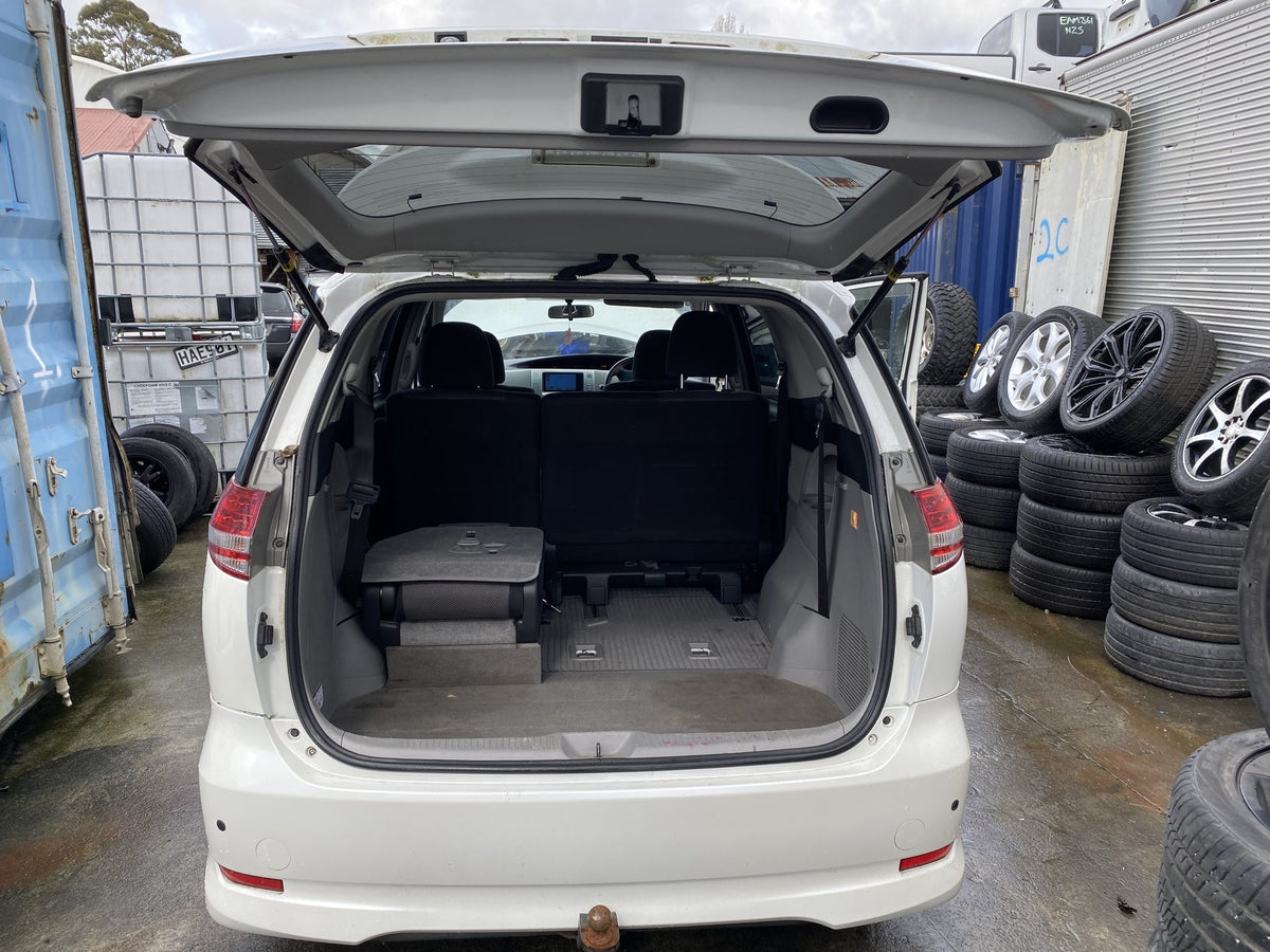 2006 Toyota Estima Aeras ACR50 Dismantling For Parts