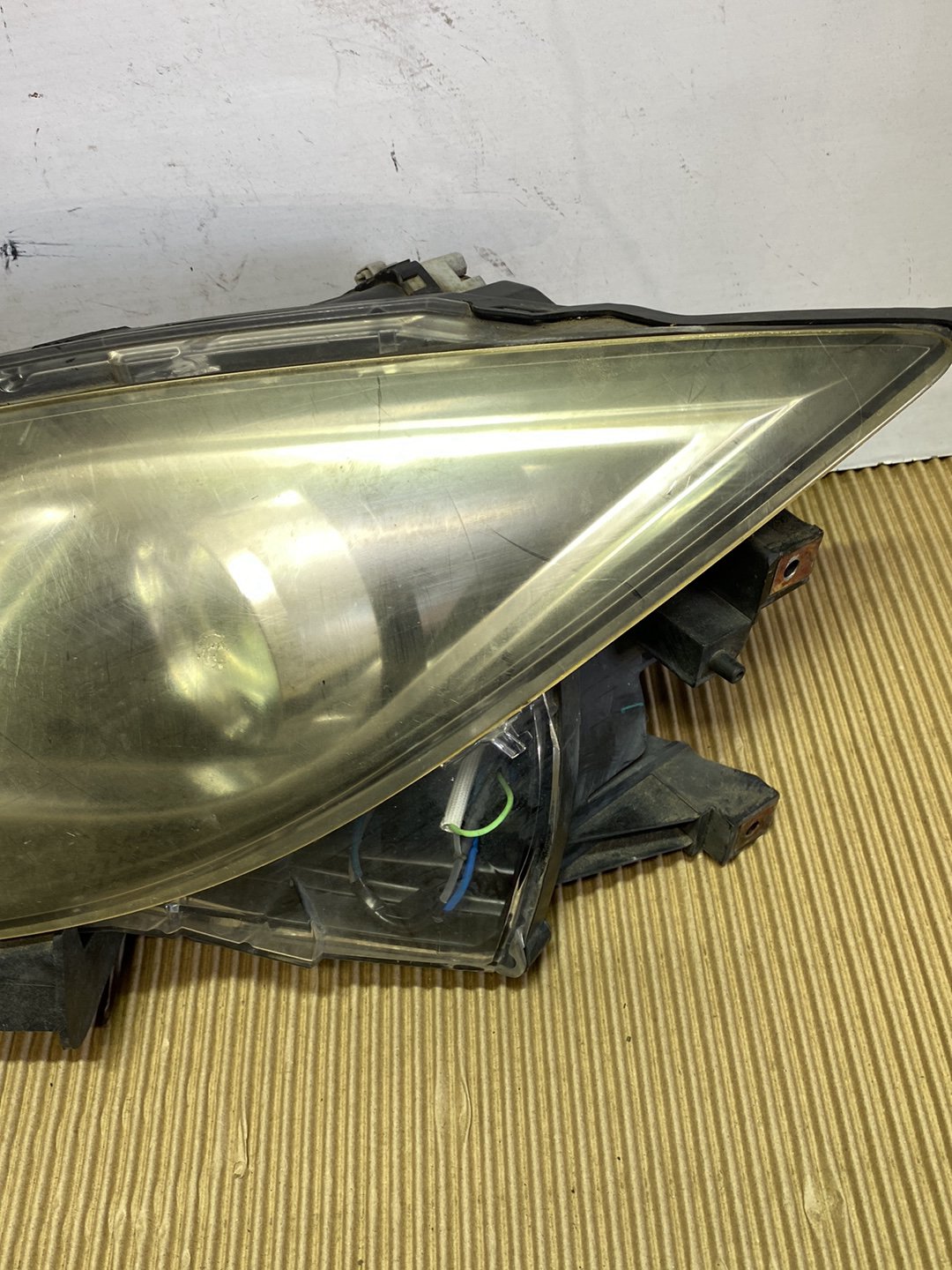 2009 Mazda Atenza- Left Headlight PN: see photos